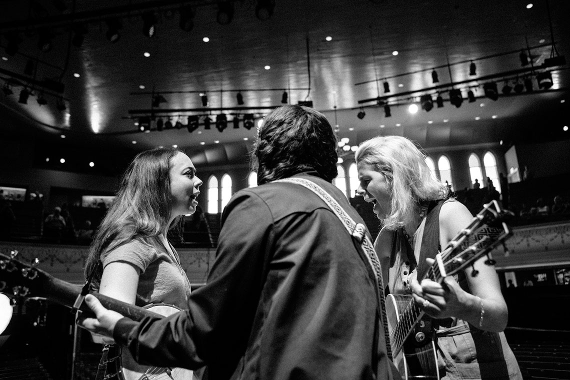 ImWithHer_AMABackstage2018_DavidMcClisterPhoto_2111